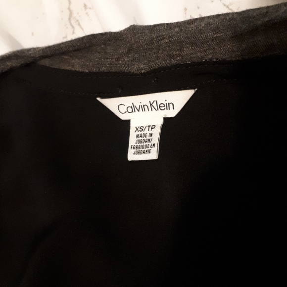‼️ Calvin Klein Black and Grey Cardigan size XS - Picture 3 of 6